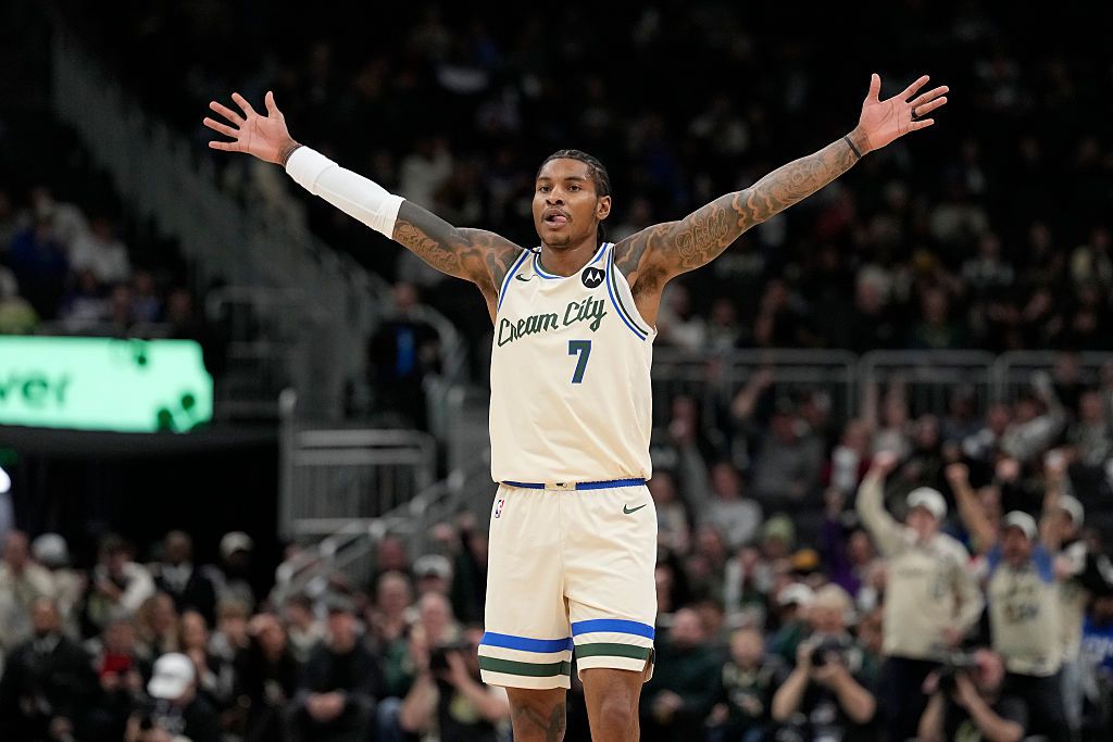 What happened to Kevin Porter Jr.? Live injury updates for Bucks vs. Wizards on 12/1/25