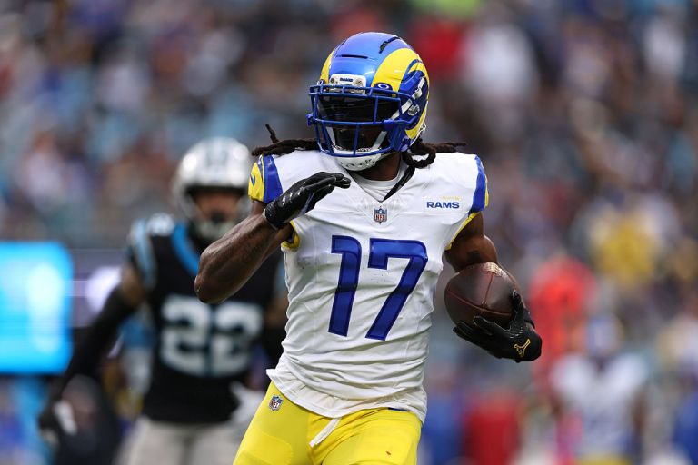 What happened to Davante Adams? Live injury updates for Lions at Rams on Sunday 12/14/25
