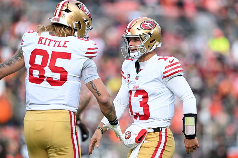 Fantasy Football Cheat Sheet: Top DraftKings NFL DFS Plays for Week 15