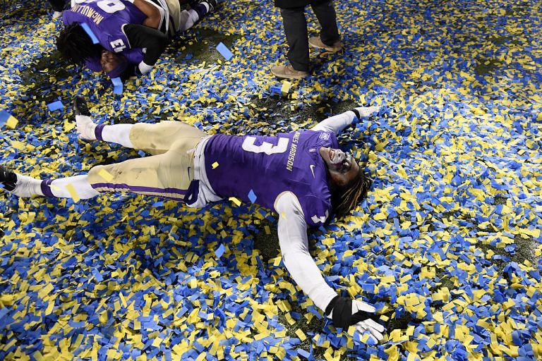 Opening Odds for Oregon Ducks vs. James Madison Dukes in 2025-26 College Football Playoff game