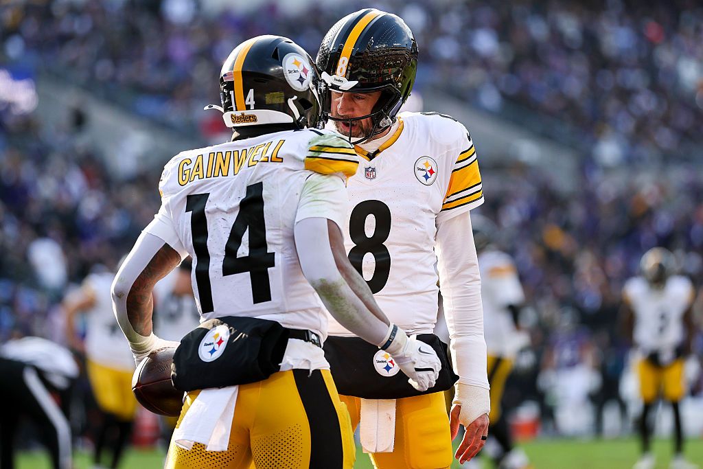 Fantasy Football Cheat Sheet: Top DraftKings NFL DFS Plays for Week 16
