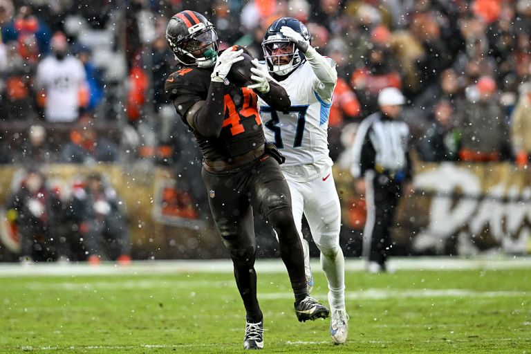 With David Njoku injured, does Harold Fannin Jr. become one of fantasy football Week 15’s must-starts?