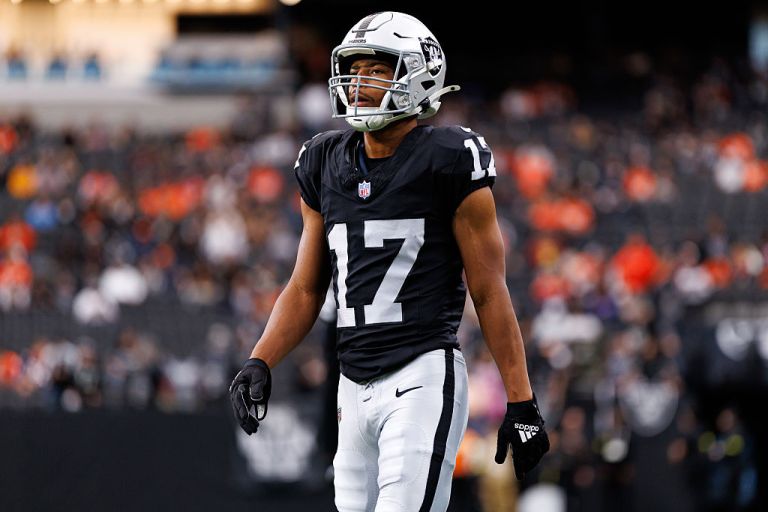 What happened to Tyler Lockett? Live injury updates for Raiders at Texans on Sunday 12/21/25