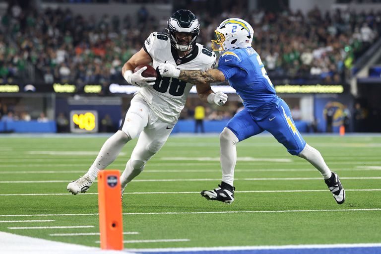 Best Dallas Goedert prop bet for Eagles vs. 49ers on Wild Card Sunday 1/11/26