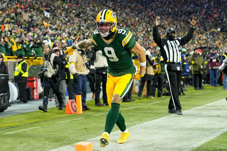 What happened to Christian Watson? Live injury updates for Packers at Broncos on Sunday 12/14/25