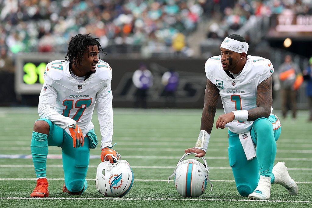 NFL Trending Parlay Picks Optimizer: What to Bet if Miami Dolphins Beat Pittsburgh Steelers on MNF 12/15/25