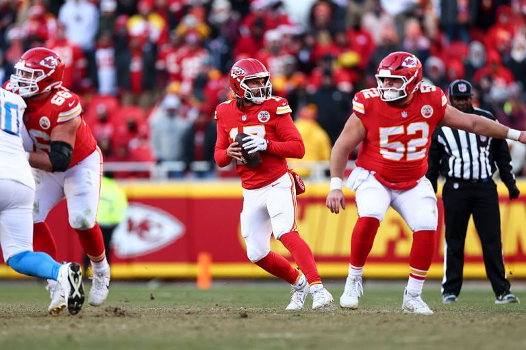 Will Gardner Minshew bets be refunded after injury during Chiefs vs. Titans on Sunday 12/21/25?