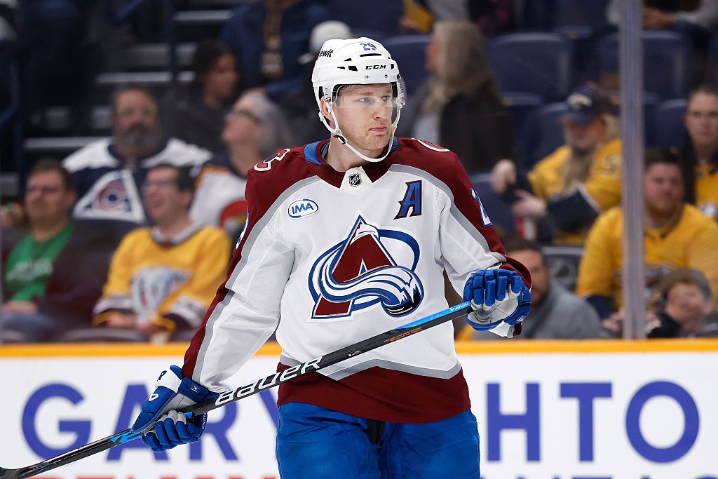 DraftKings NHL Pick6 Fantasy Hockey Picks: Top Plays and Projections for Tuesday 12/16/25