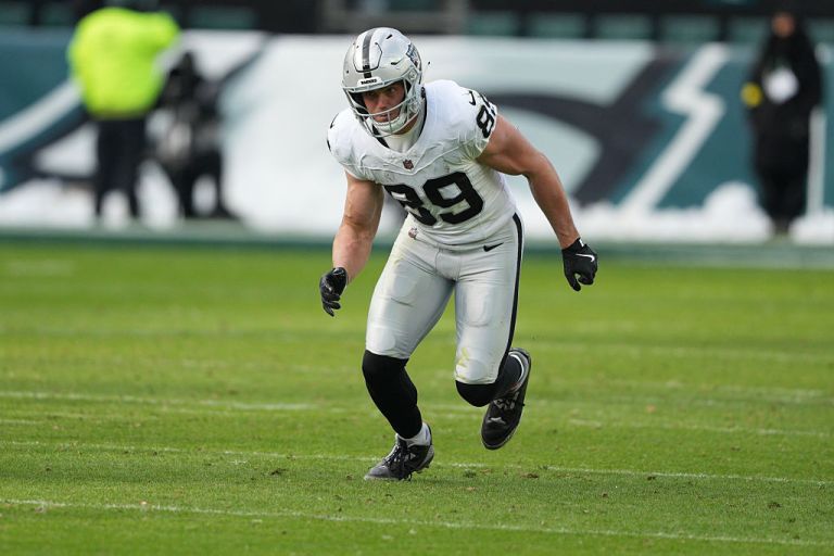 Brock Bowers Injury Update: 12/24/25
