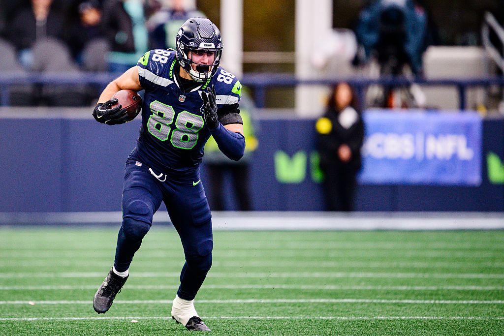 Best AJ Barner Prop Bet for Rams vs. Seahawks on Thursday 12/18/25