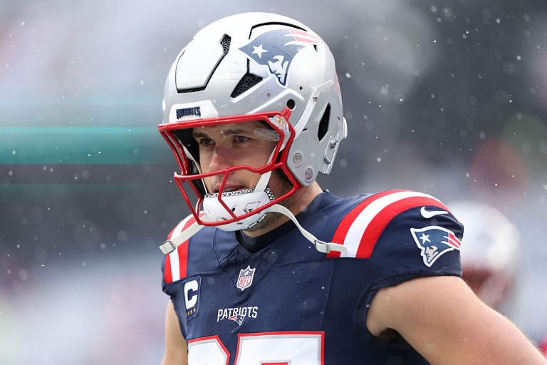 NFL Betting Cheat Sheet: Best Bets, Picks, Props for Patriots at Ravens on Sunday Night Football