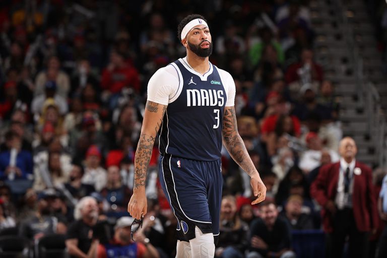 NBA Trade News: Who did the Mavericks get for Anthony Davis?