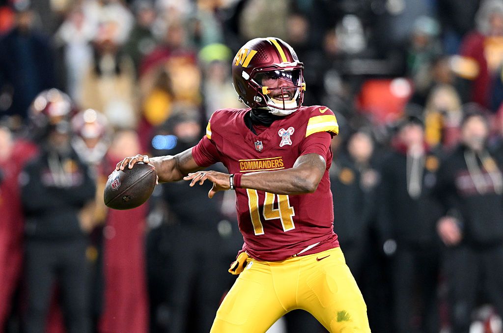 Fantasy Football Cheat Sheet: Top DraftKings NFL DFS Plays for Christmas Day