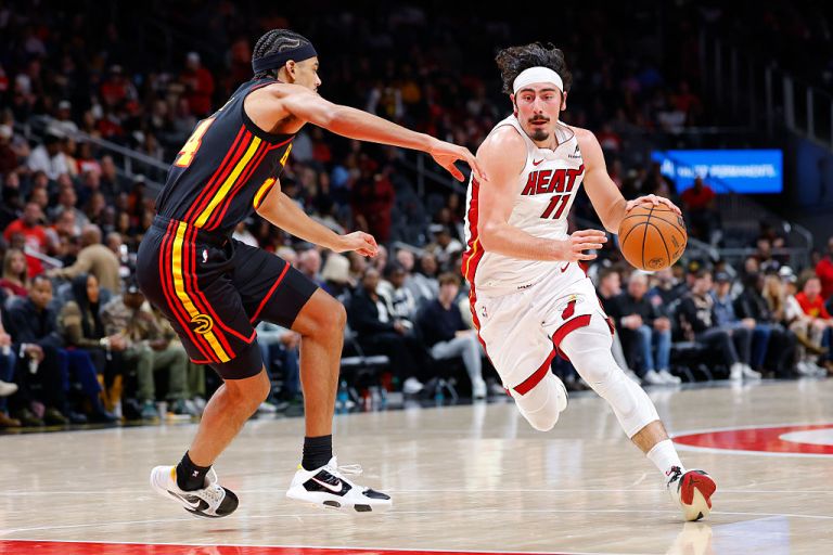 Miami Heat at Atlanta Hawks prediction, pick for Friday 2/20/26