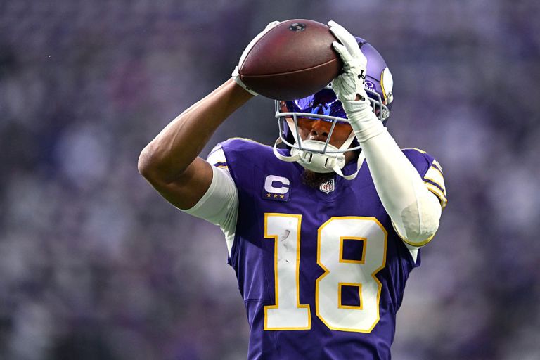 Opening odds and spread for Packers vs. Vikings in NFL Week 1