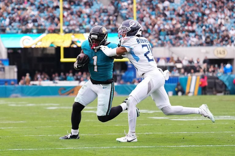 Buffalo Bills at Jacksonville Jaguars prediction, pick for the NFL Wild Card Round on Sunday 1/11/26