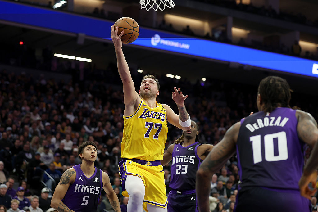 Image for Atlanta Hawks at Los Angeles Lakers prediction, pick on Tuesday //