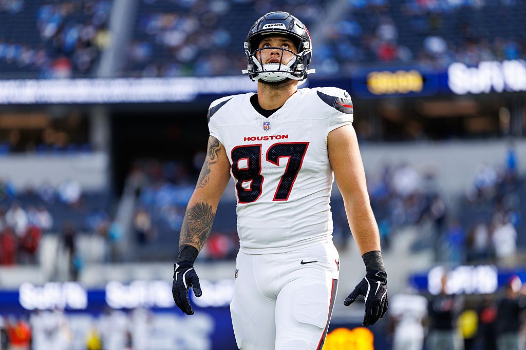 What happened to Cade Stover? Live injury updates for Texans vs. Patriots on Sunday 1/18/26