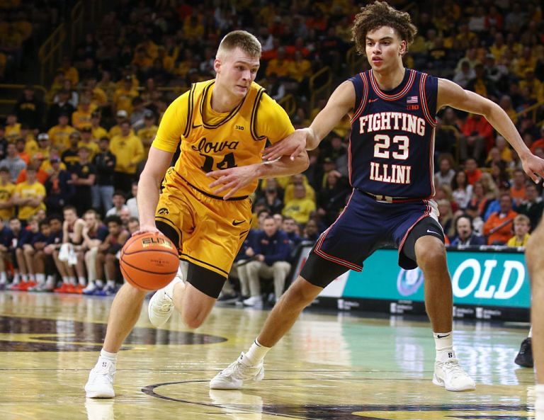 Opening Odds for Illinois Fighting Illini vs. Iowa Hawkeyes in March Madness 2026 Elite Eight