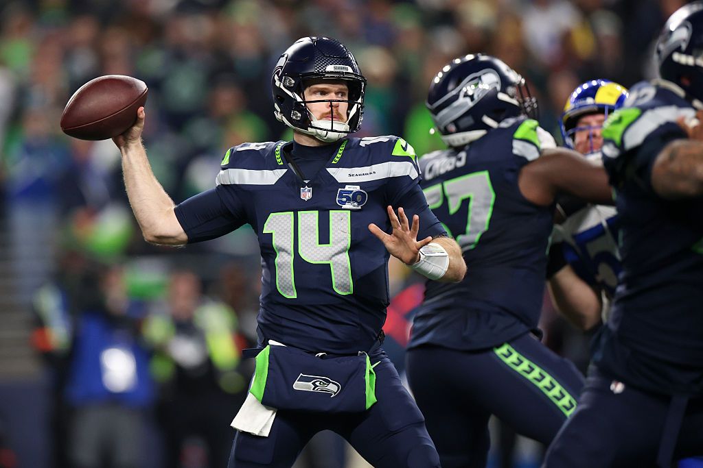 What uniforms will the Seahawks wear in Super Bowl 60?