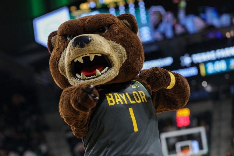 Oklahoma Sooners vs. Baylor Bears prediction, pick for NCAAM Crown Tournament on Saturday 4/4/26