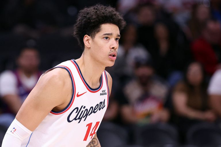 What happened to Yanic Konan Niederhauser? Live injury updates for Clippers vs. Kings on Friday 2/6/26