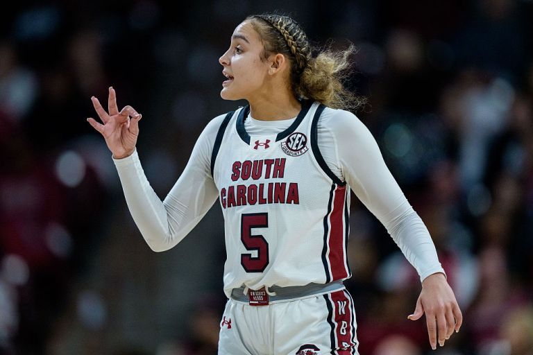 South Carolina Gamecocks vs. UConn Huskies prediction, pick for NCAAW Tournament Final Four on Friday 4/3/26