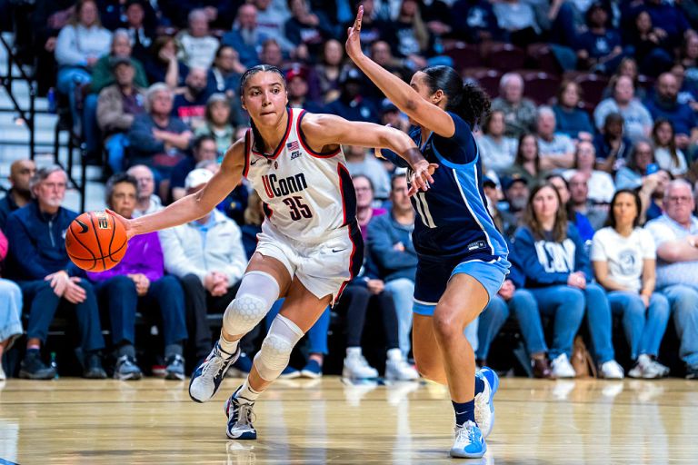 UTSA Roadrunners at UConn Huskies prediction, pick for Women’s March Madness on Saturday 3/21/26