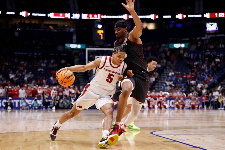 Opening Odds for Arkansas Razorbacks vs. Hawaii Rainbow Warriors in March Madness 2026 First Round