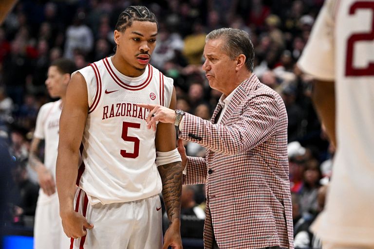 Arkansas Razorbacks vs. Hawaii Rainbow Warriors prediction, pick for March Madness First Round on Thursday 3/19/26