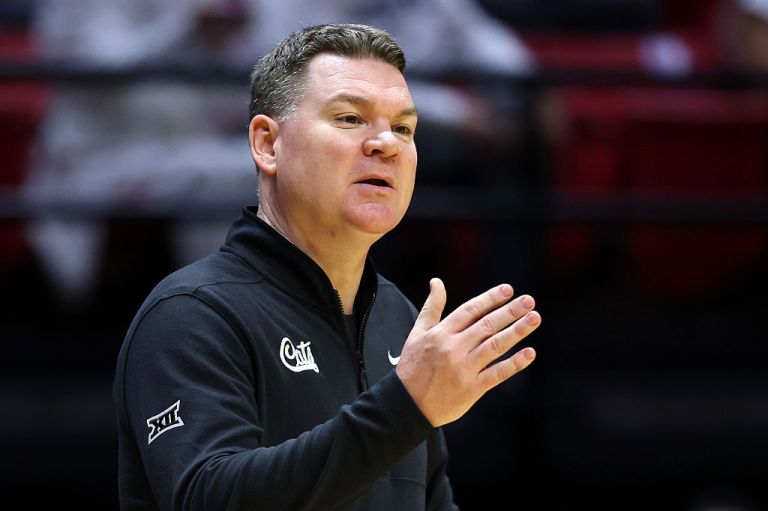 Arkansas Razorbacks vs. Arizona Wildcats prediction, pick for March Madness Sweet 16 on Thursday 3/26/26
