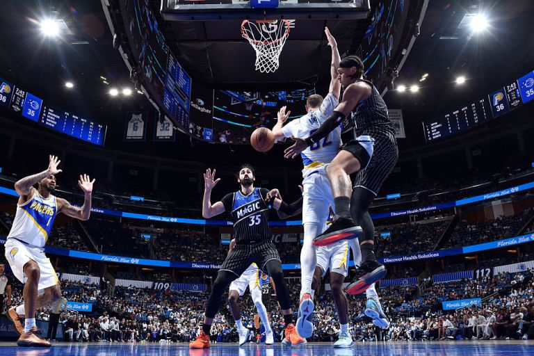 Best Paolo Banchero prop bet for Magic at Pistons on Sunday 4/19/26