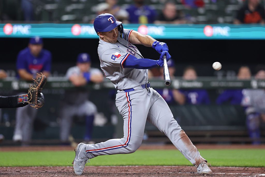 What happened to Wyatt Langford? Live injury updates for Rangers vs. Dodgers on Friday 4/10/26