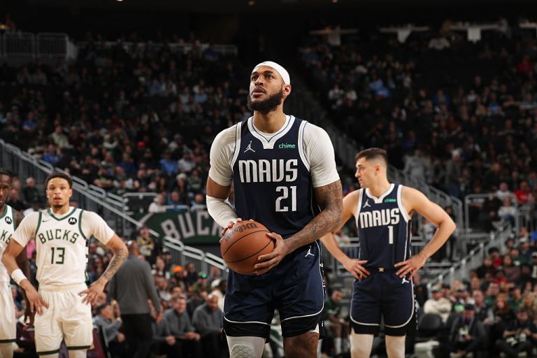 What happened to Daniel Gafford? Live injury updates for Mavericks vs. Lakers on Sunday 4/5/26