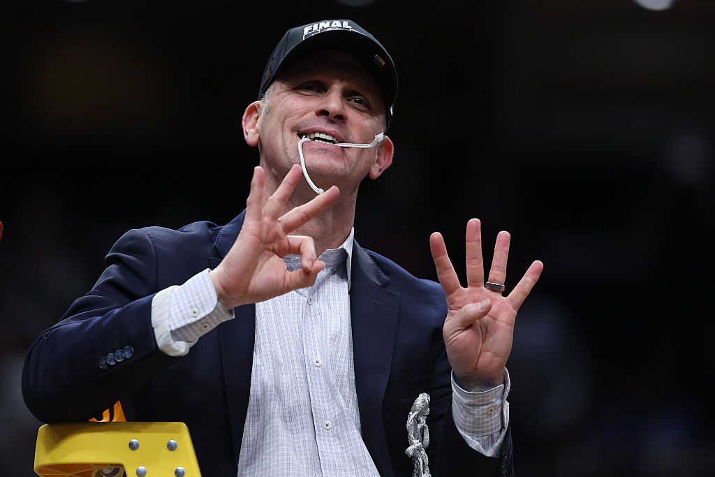 Connecticut Huskies vs. Illinois Fighting Illini parlay picks, predictions, and SGPs for Final Four on 4/04/26