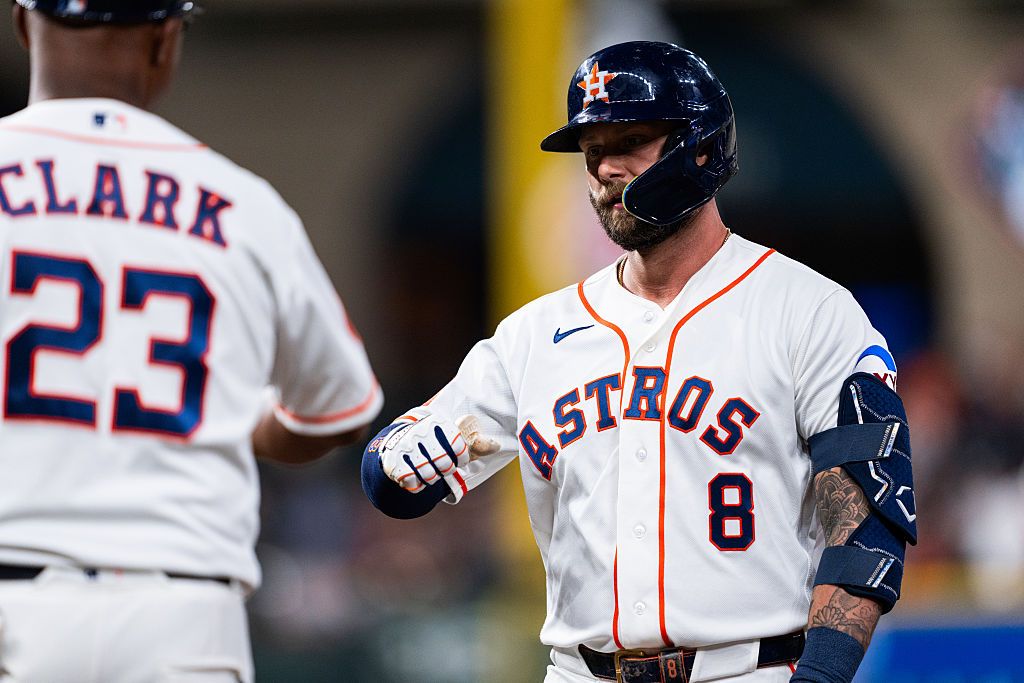 What happened to Christian Walker? Live injury updates for Astros vs. Red Sox on 5/2/26