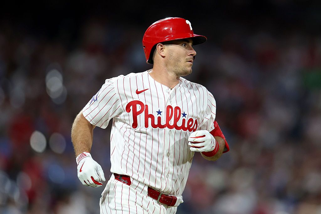 What happened to J.T. Realmuto? Live injury updates for Phillies vs. Giants on 4/7/26