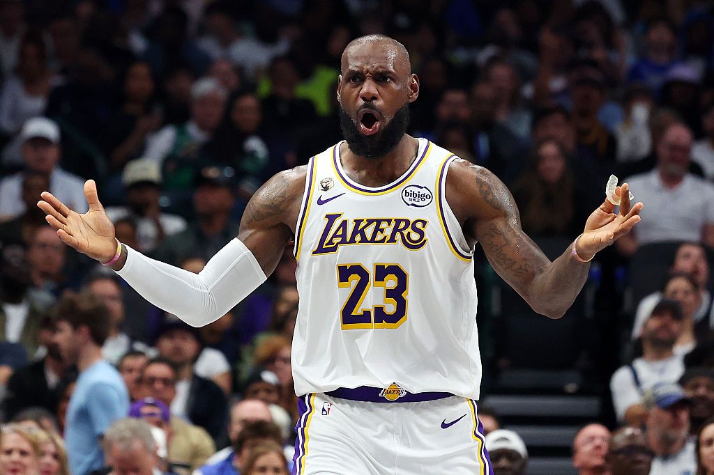 LeBron James Headlines Today’s NBA Injury Report: Tuesday 4/7/26