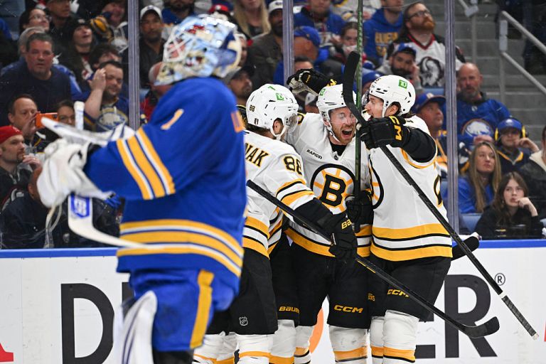 DraftKings NHL Pick6 Picks Today: Best Fantasy Plays and Projections for Thursday 4/23/26