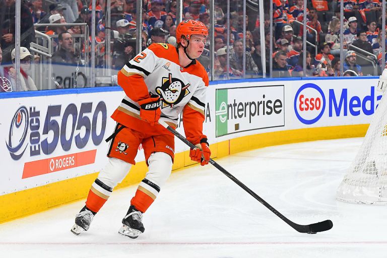 DraftKings NHL Pick6 Picks Today: Best Fantasy Plays and Projections for Friday 4/24/26