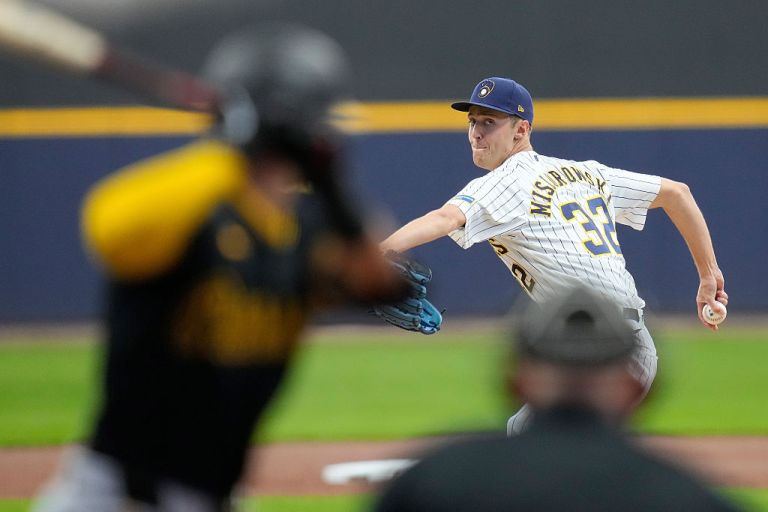 MLB DFS Picks: Starting Pitcher Rankings for Friday 5/8/26