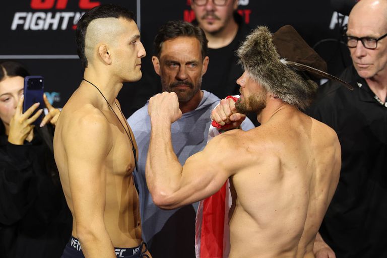 Prediction, pick for Cam Rowston vs. Robert Bryczek at UFC Perth