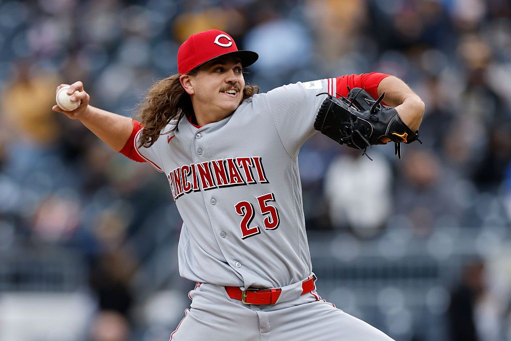 What happened to Rhett Lowder? Live injury updates for Reds vs. Cubs on 5/7/26