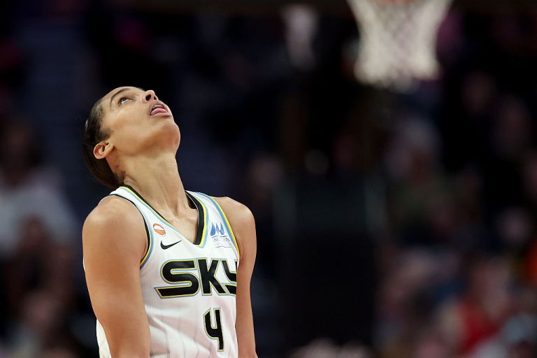 What happened to Skylar Diggins? Live injury updates for Sky vs. Mercury on 5/15/26