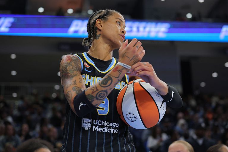 Phoenix Mercury at Chicago Sky prediction, pick for Monday 8/3/26