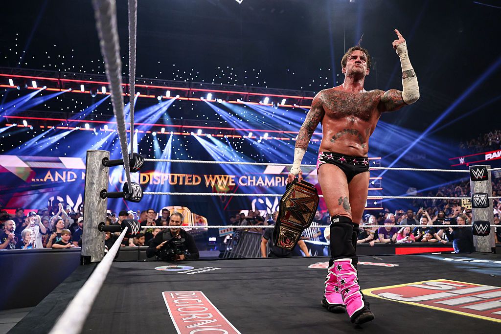 WWE Friday Night SmackDown Full Card, Predictions, How to Watch (7/10/26) 