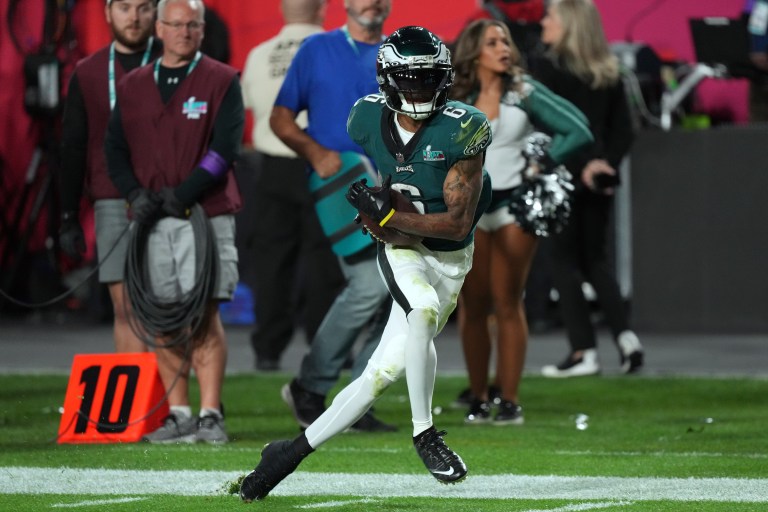 Tracking DeVonta Smith’s performance in Super Bowl 2025 vs. Chiefs