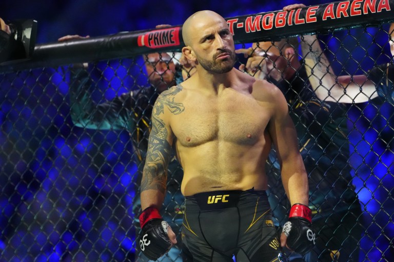 Picks, Best Bets for UFC 314: Volkanovski vs. Lopes