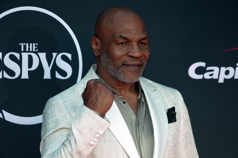 What time does Mike Tyson vs. Jake Paul start?
