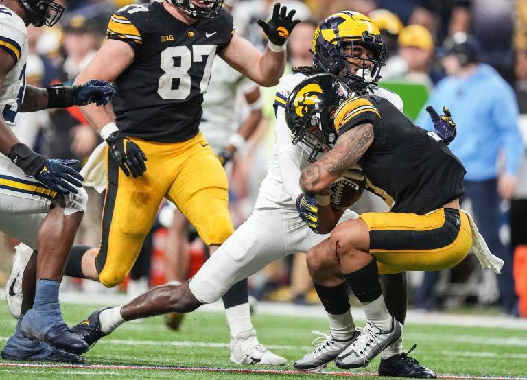 College Football Best Bets: Odds, Predictions to Consider on DraftKings Sportsbook for the Iowa Hawkeyes